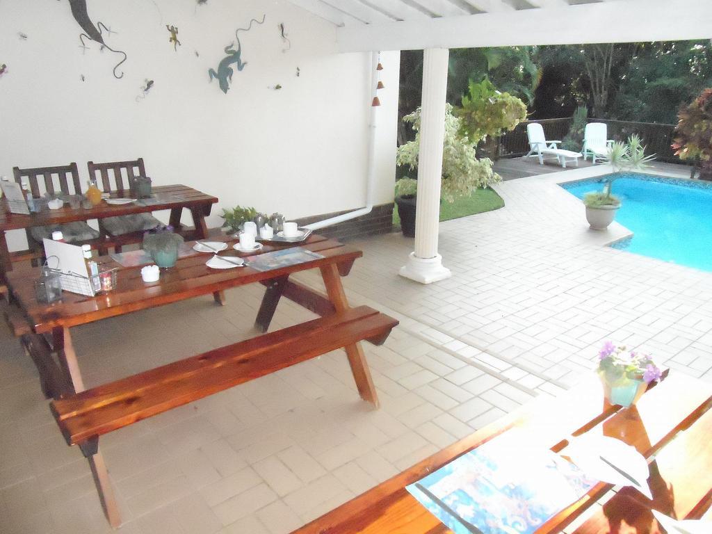 Mdoni House Guest Lodge Port Shepstone Extérieur photo